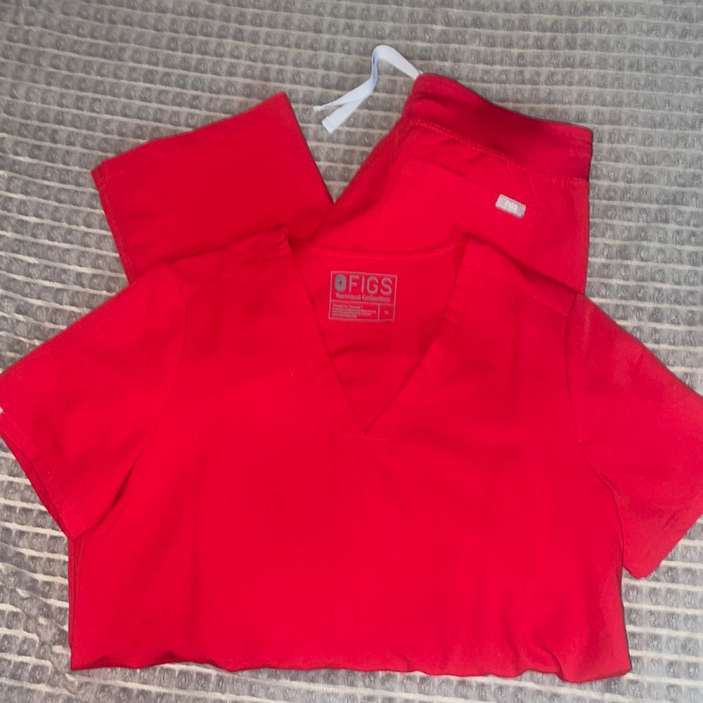 Flame red Top and Bottom FIGS scrubs